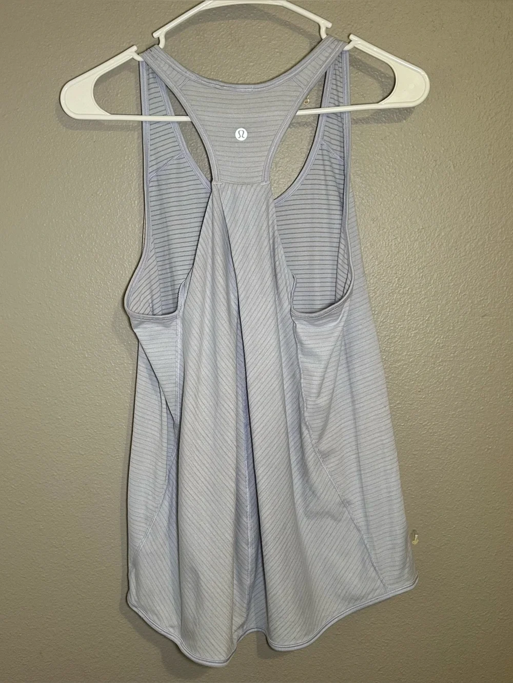 Lululemon Essential Striped Pleated Racerback Athletic Tank Top Women’s Size 6